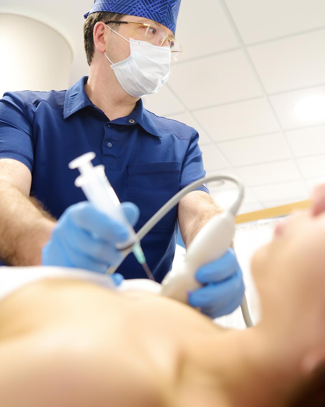 Seins qui grattent examens médicaux